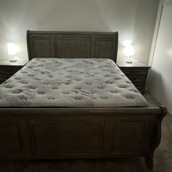 King Bed Set With Nightstands Lamps And Mattress Plus Box springs