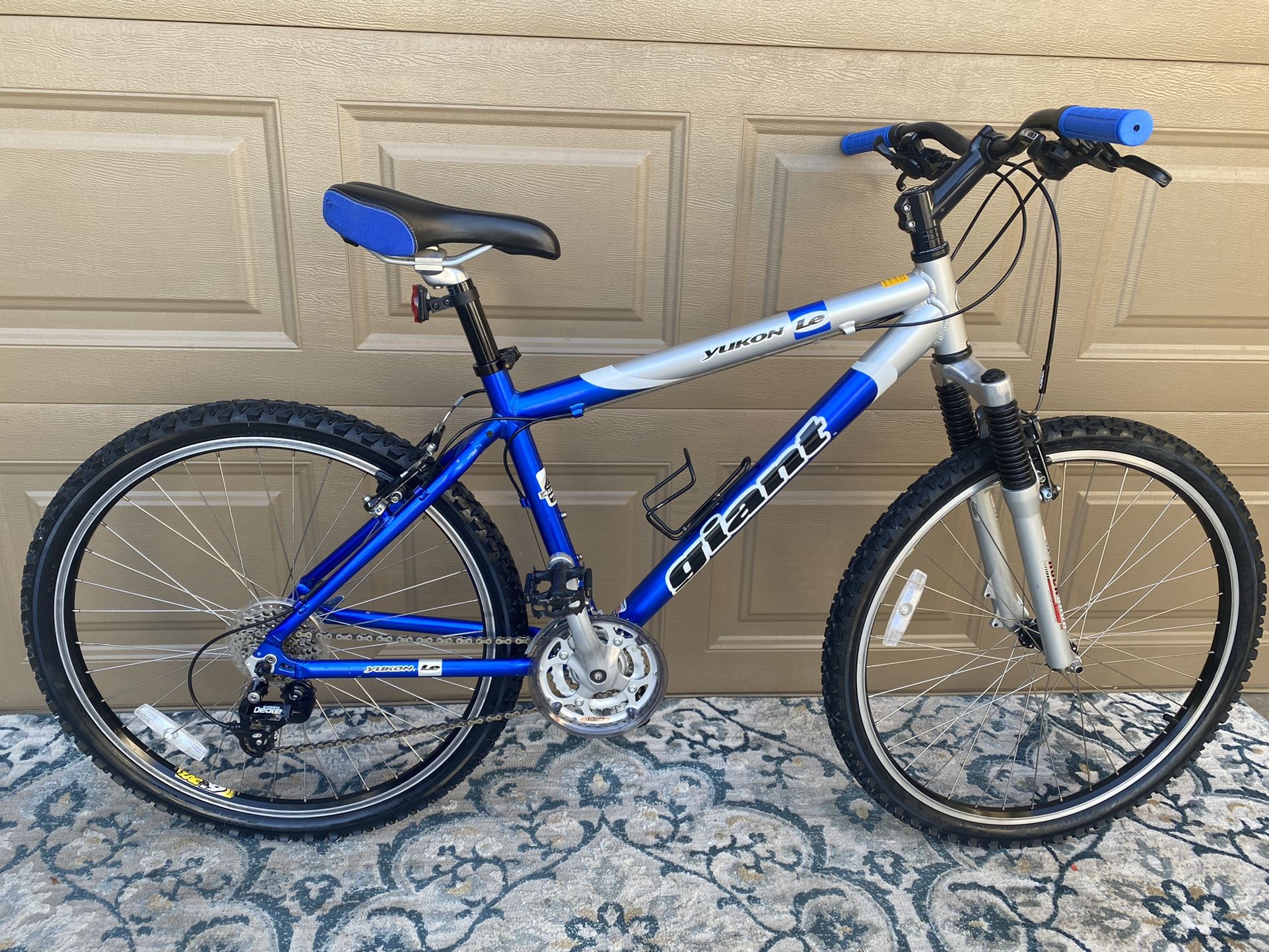 Giant Yukon Le Mountain Bike 