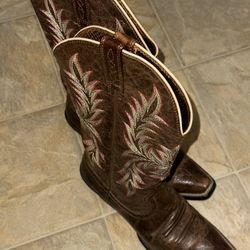 Ariat Cowgirl Boots