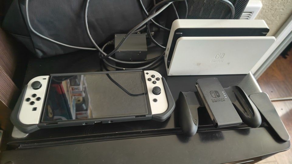 Switch OLed