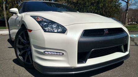 2014 Nissan GT-R 16k