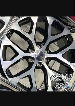 Level up your truck or SUV with a fresh set of 22s! 🛞🔥 ​⚡ Size: 22" 💥 Bolt Pattern: 6x139.7 (6x5.5) 🛻 Fits: Chevy Silverado/Tahoe, GMC Sierra/Yuko