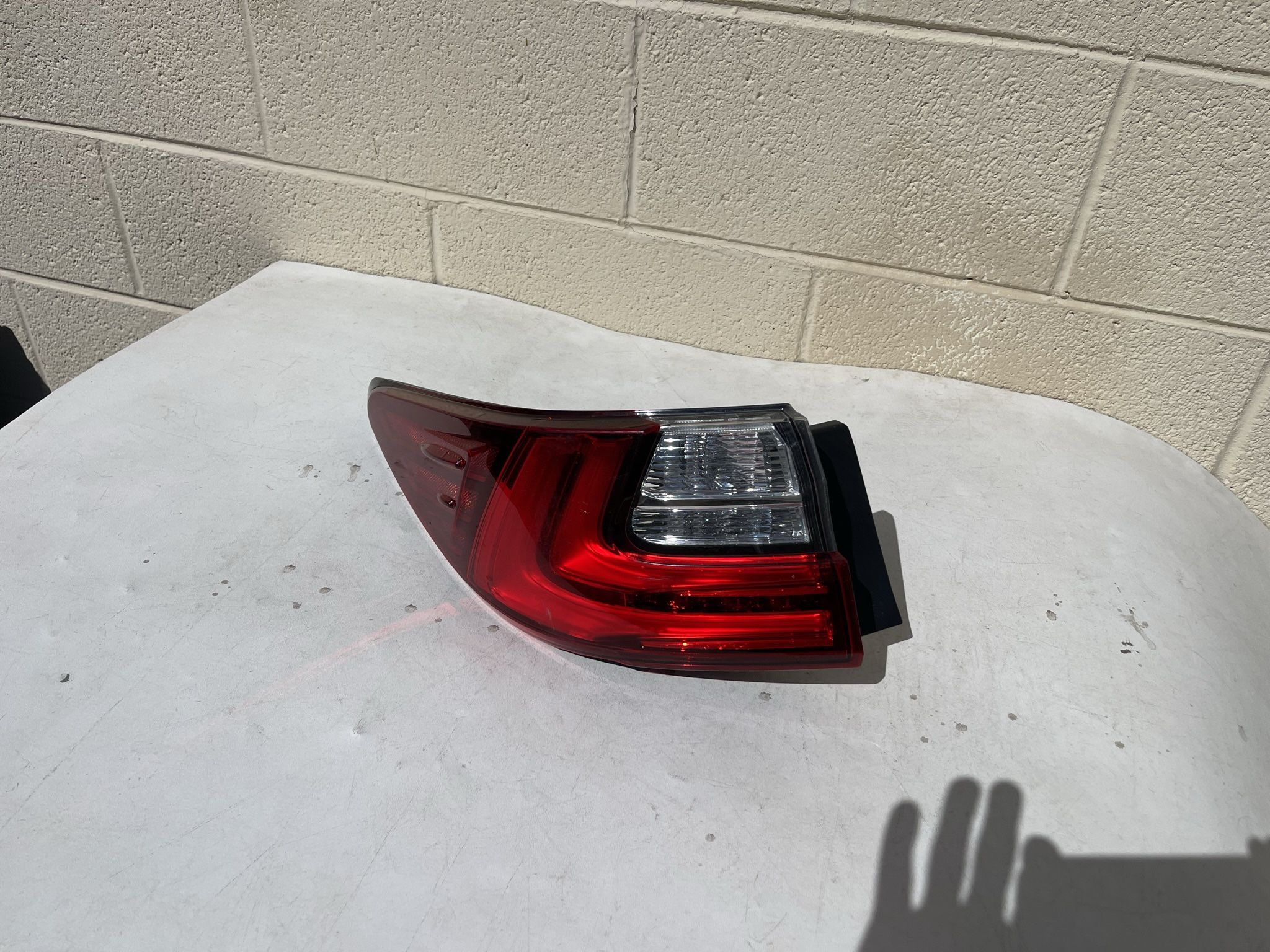 Lexus ES300 Tail Light 2016, 2017, 2018, Lexus ES 350 tail light, Lexus ES300, ES350, ES300h Tailight, oem original part 