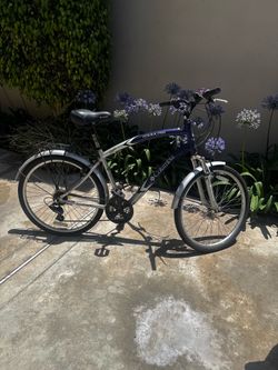 Columbia Commuter Hybrid Bike – Shimano Gears