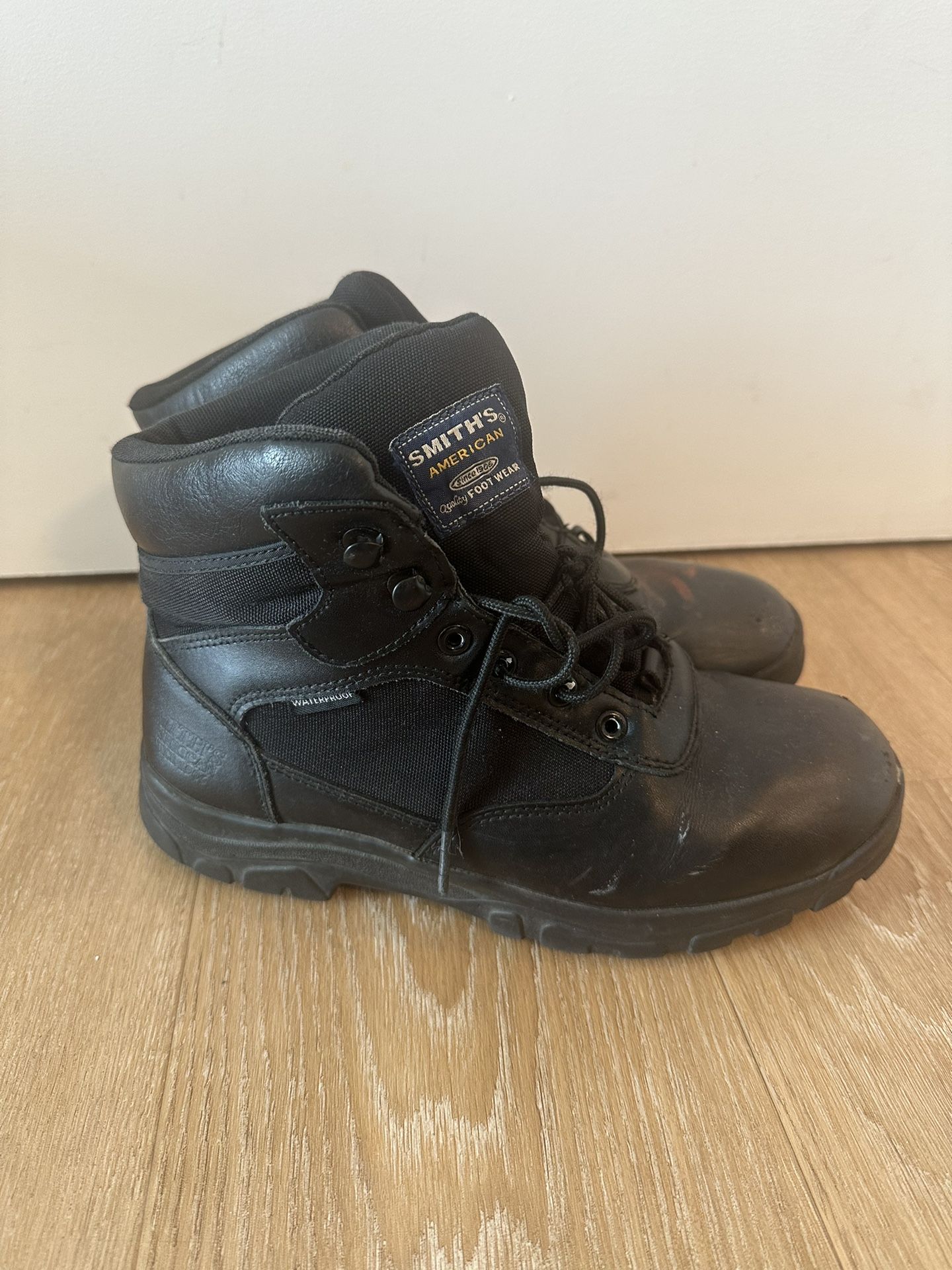 WORK BOOTS $25  (SIZE 8)