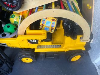 Dump truck 2 seater
