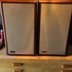 Advent Loudspeakers