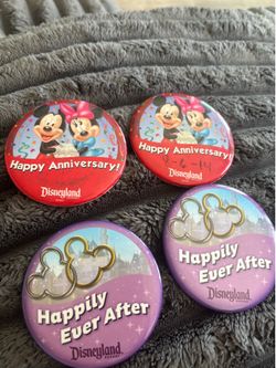 Disneyland pins