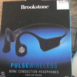 New Brookstone Wireless Headphones