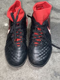 Nike Marista Turf Soccer Shoes