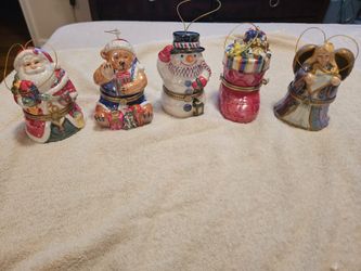 Mr. Christmas 5 Porcelain Music Ornaments