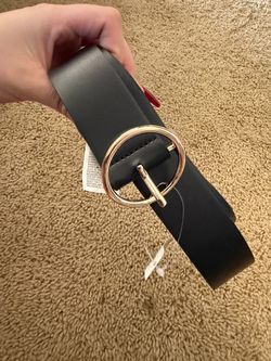 Old navy woman’s belt