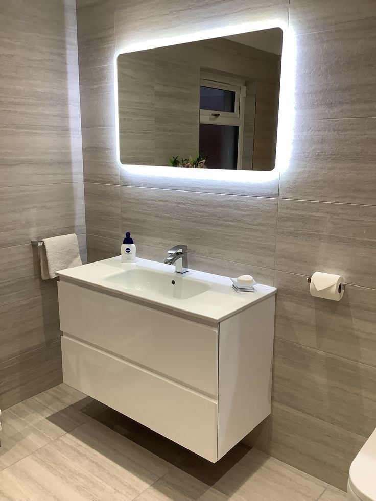 Led Mirror. Bathroom Vanity