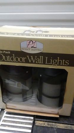 Brandnew twin pack outdoor wall lights