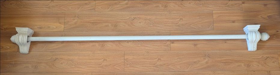 White Decorative Curtain Rod with Ornate Brackets