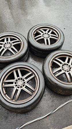 voxx 5x114.3 inch 18 rims/wheels