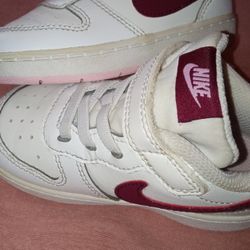 Tenis De Niña Nike Orijinales Número 7c Por Tansolo  10 Dólares 