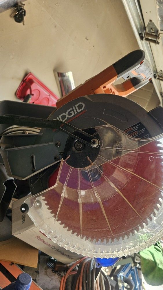 Ridgid 12" Miter Saw