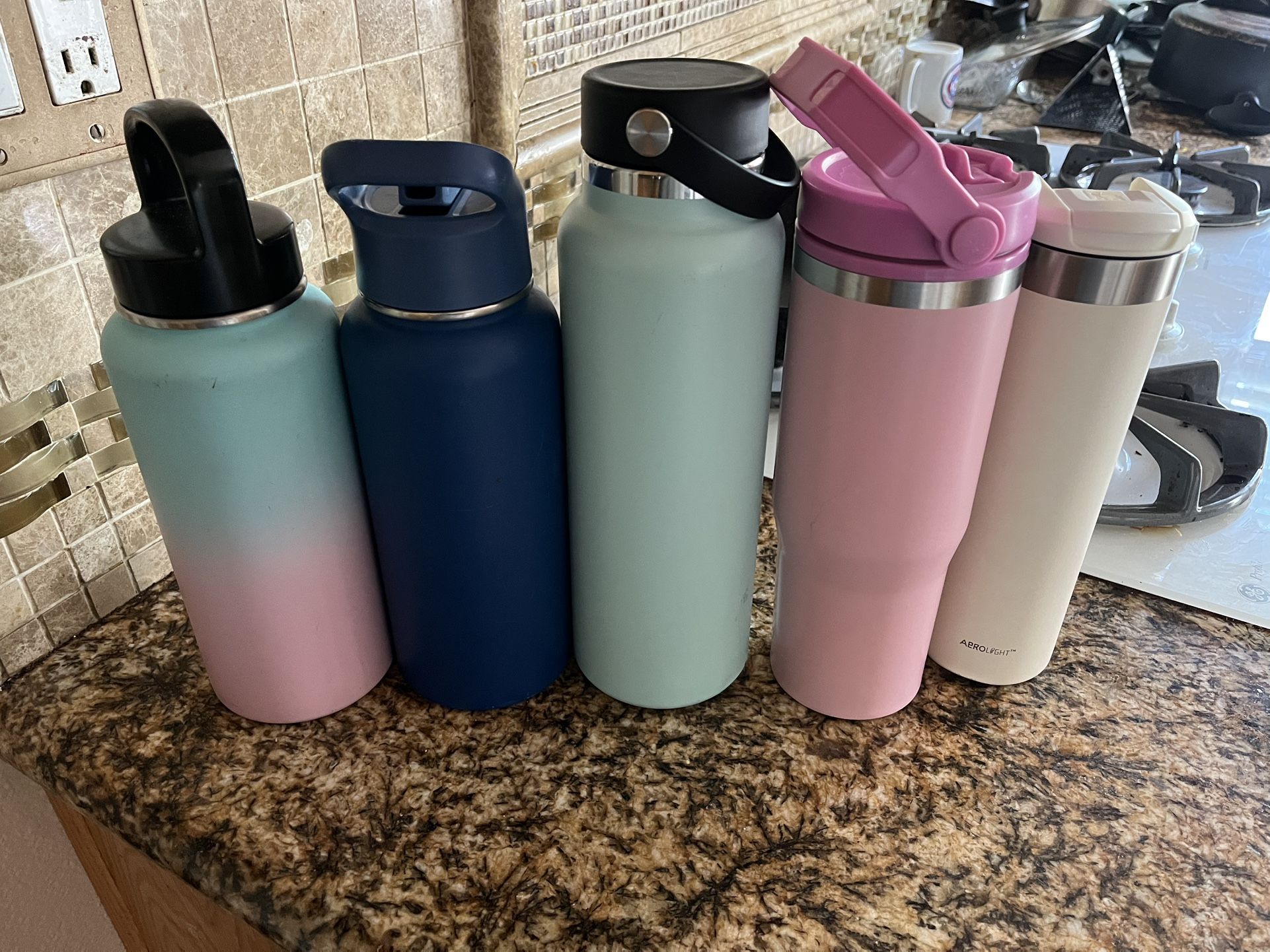 5 Thermo Water Bottles Like New