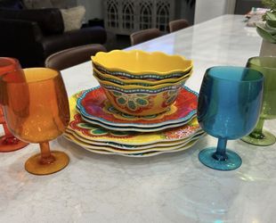 Plastic dish ware
