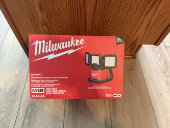 M18 Milwaukee Flood Light