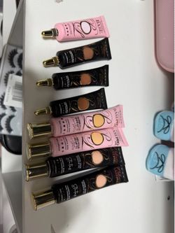 P Louie’s make up eye base