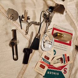 Singer Sewing Machine Foot Needles  & Attachmrlents
