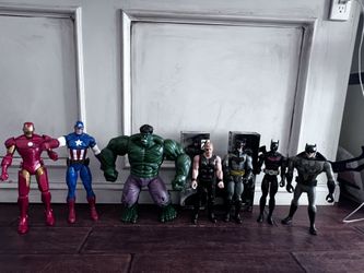Hulk, Captain America, Iron Man, Thor and 5 Batman’s 