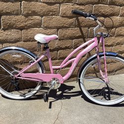 SCHWINN ROXIE 7 SPEED CRUISER BIKE