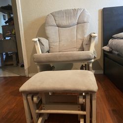 Rocking Chair With Ottoman