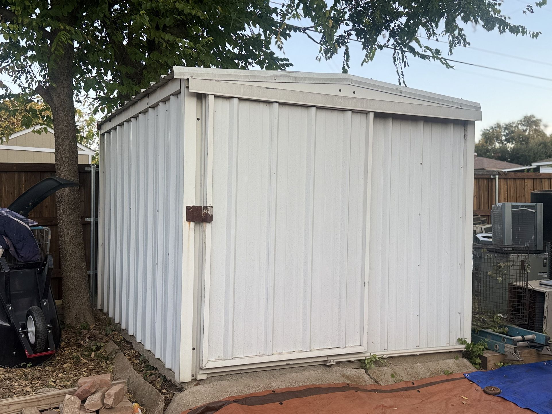 Spacious Metal Storage Shed for Sale – Southwest Dallas