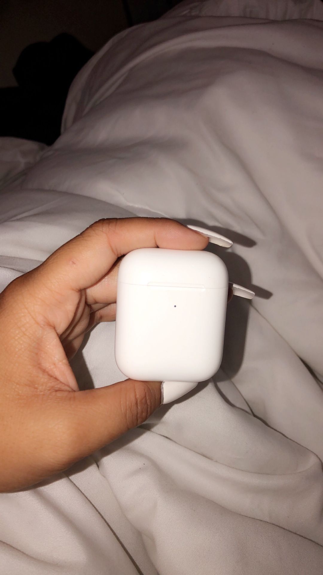 APPLE AIRPODS 2ND GENERATION!!! GREAT CONDITION cash only