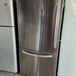 LG Fridge 33"W 70"H 