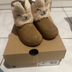 Ugg Llama Stuffie Toddler Size 8