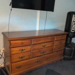 Free Dressers Pick Up Only