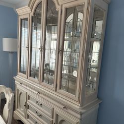 MUST SELL! Vintage Lexington Dining Room Set