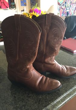 ARIAT women boots
