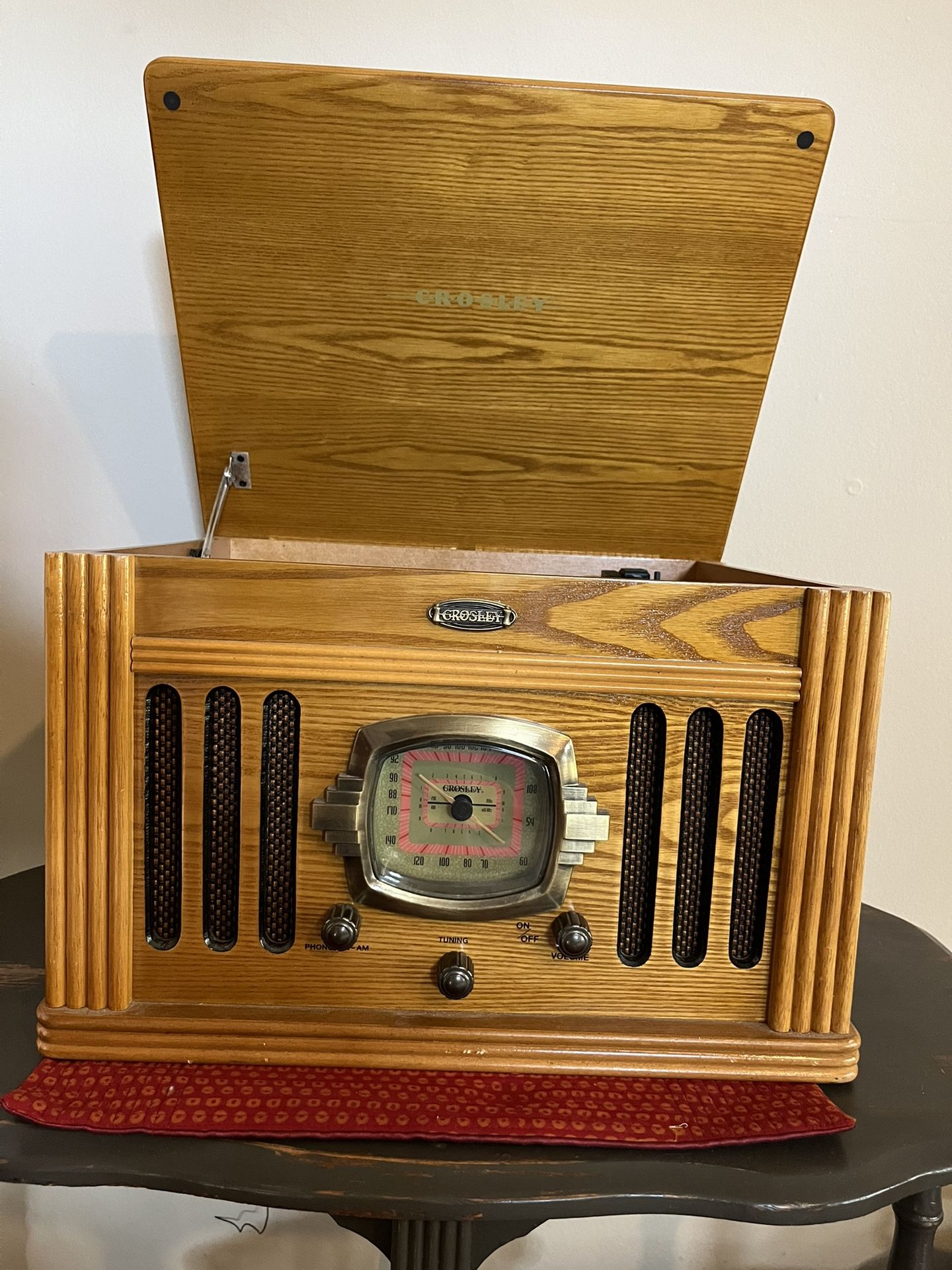 Crosley Oak Wood CR67 Grand Music Center Record Player Cassette AM/FM Radio