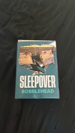 Sleepover bobble head(Sharks)