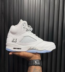 Jordan 5’s Metallic white