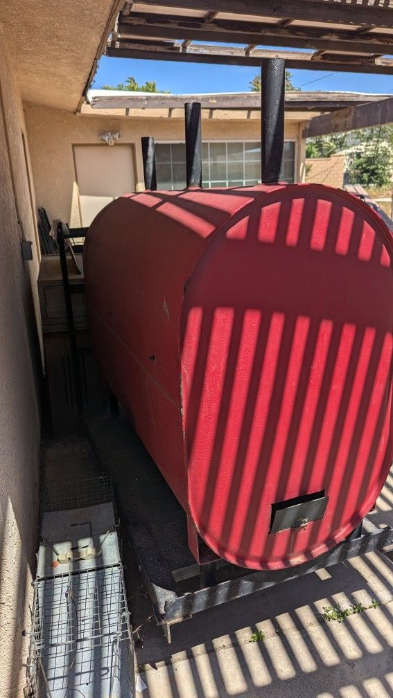 Bbq Smoker
