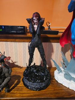 Venomized Mary Jane spiderman statue