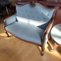 Vintage Victorian Settee Loveseat Sofa 