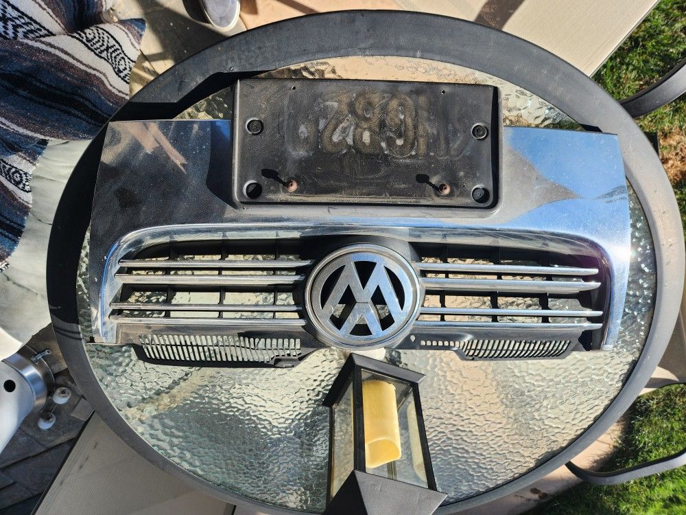 Volkswagon Jetta 2009 Grill 