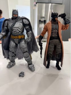 Macfarlene batman v Superman