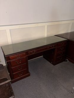 Mahogany Executive Desk With Glass Top 