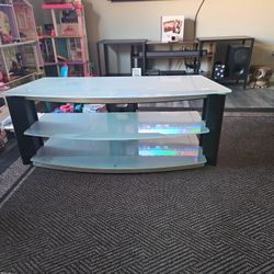 Entertainment/TV Stand