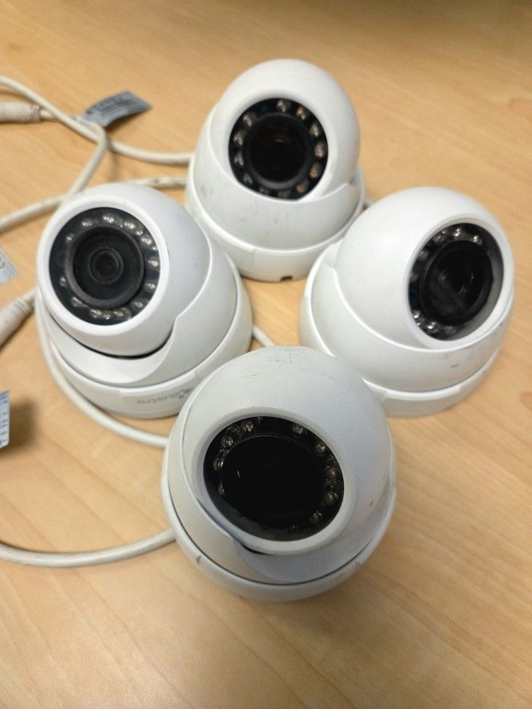 4-pack of Illustra Essential IES02CFBCWIYA 2MP Mini Dome IP Cameras 