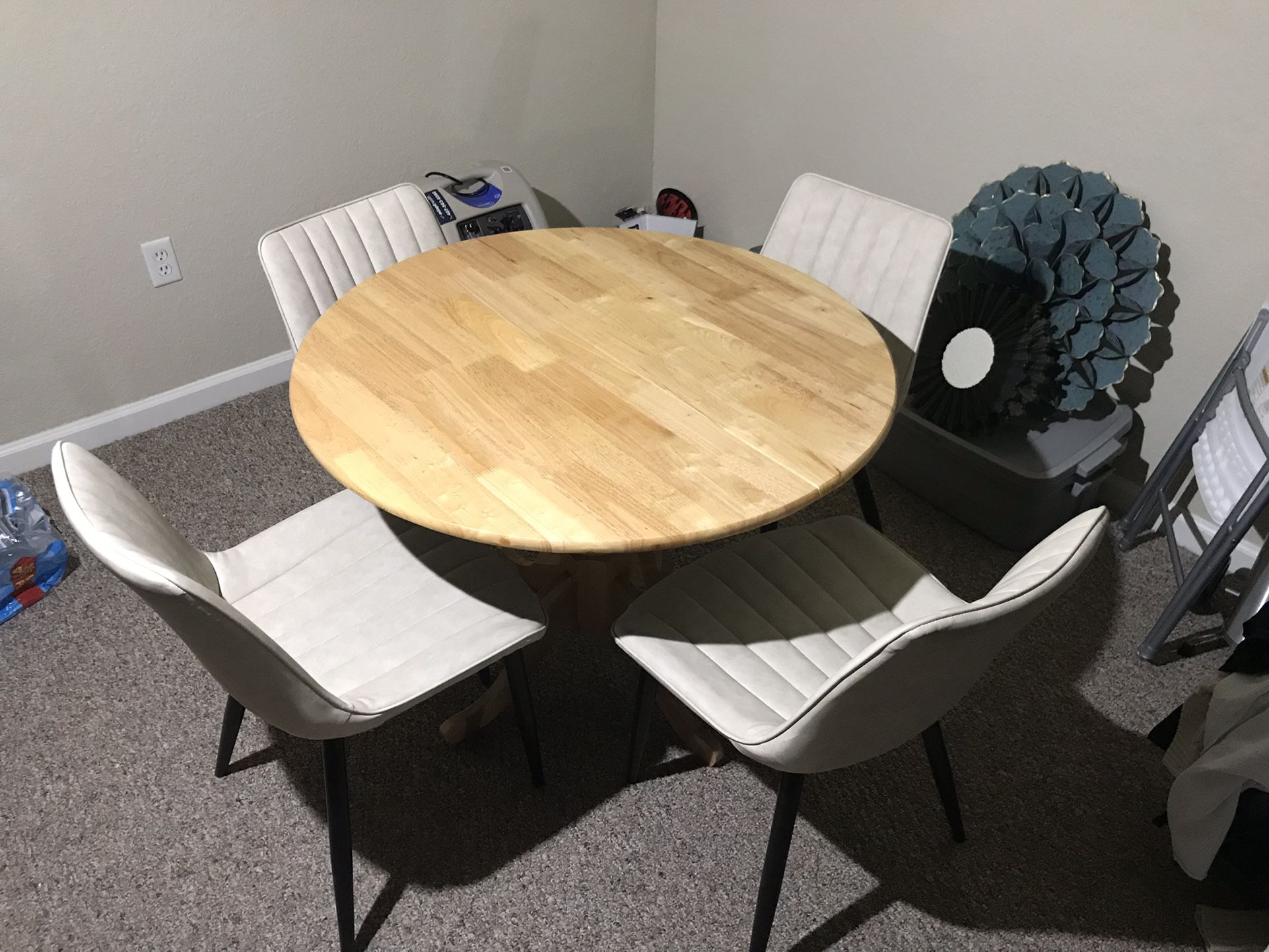 New Wood Kitchen Table w/4 Chairs