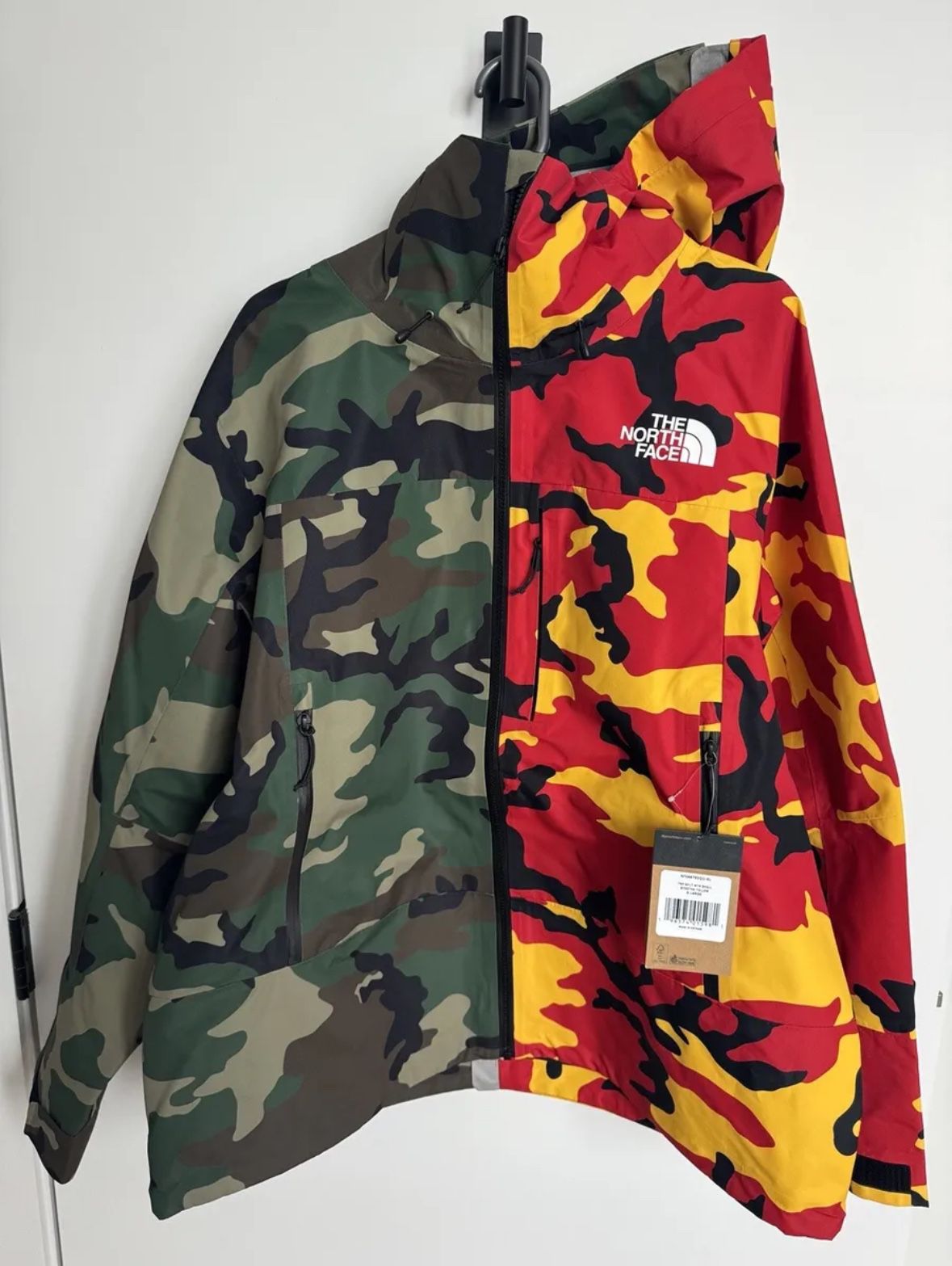 Supreme The North Face Split Taped Seam Shell Jacket